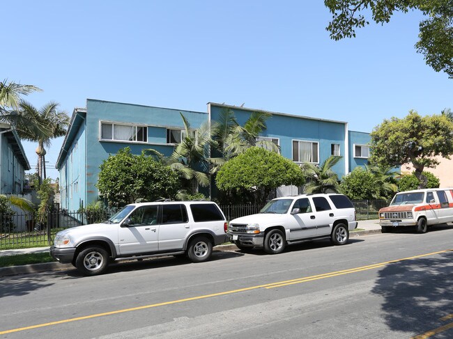 4805 Slauson Ave in Culver City, CA - Foto de edificio - Building Photo