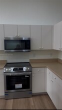 16285 SW 27th St in Miramar, FL - Building Photo - Building Photo