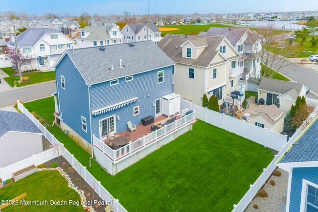 393 E Virginia Ave in Manasquan, NJ - Building Photo - Building Photo