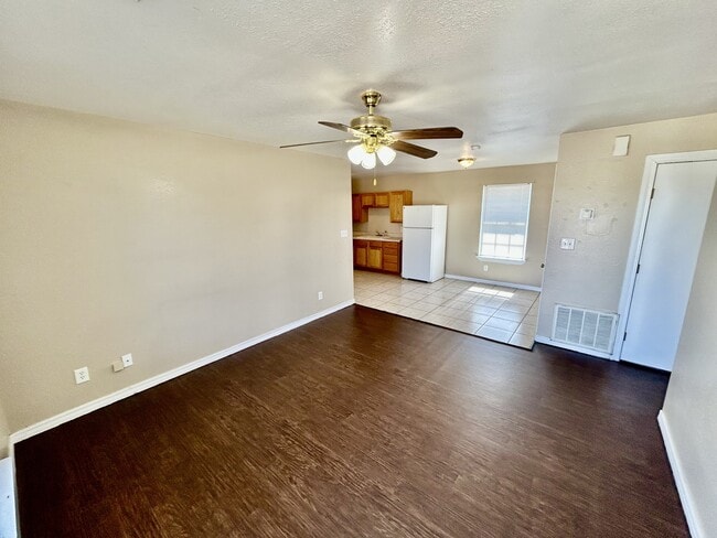 218 E 14th St in Ada, OK - Building Photo - Building Photo