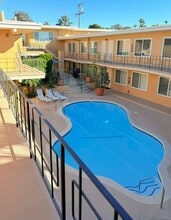 Riviera Apartments in Redondo Beach, CA - Building Photo - Interior Photo