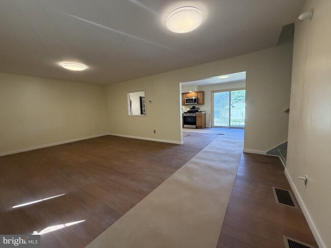 322 W Nicholson Rd in Haddon Township, NJ - Building Photo - Building Photo