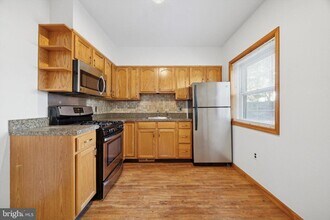 1523 E Hewson St in Philadelphia, PA - Building Photo - Building Photo