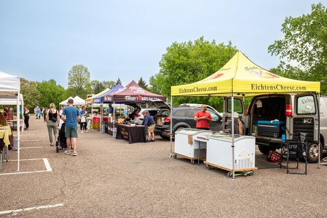 Apartments for rent in Roseville, MN