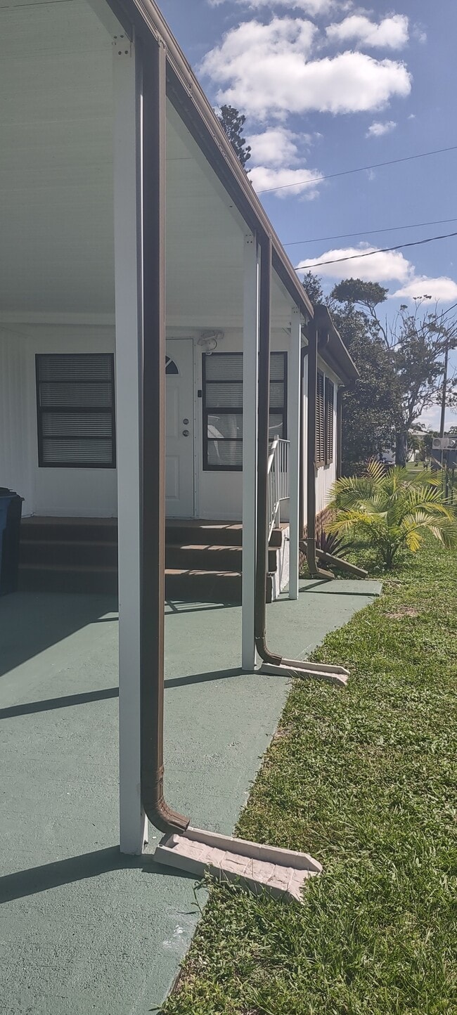 26282 Princess Ln in Bonita Springs, FL - Foto de edificio - Building Photo