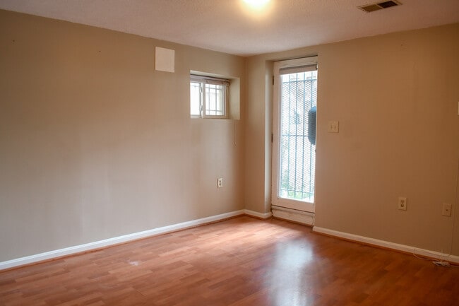 916 S St NW in Washington, DC - Building Photo - Building Photo