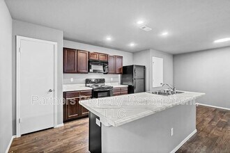 236 E Anabranch Ct in Farmington, AR - Building Photo - Building Photo