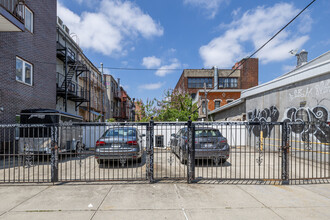 161 Jefferson St in Brooklyn, NY - Building Photo - Building Photo