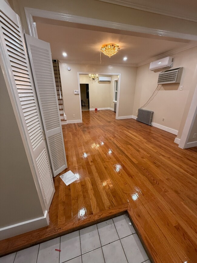 92-14-14 Silver Rd in Queens, NY - Building Photo - Building Photo