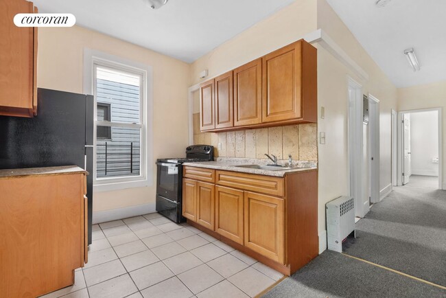 73 Hill St in Brooklyn, NY - Building Photo - Building Photo