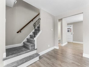 Greens on Mill Townhomes in Williamsville, NY - Foto de edificio - Building Photo