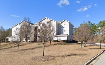 Pine Chase Apartments in Hope Mills, NC - Building Photo - Building Photo