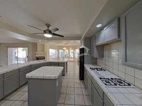 2696 Pala Dura Dr in Henderson, NV - Foto de edificio - Building Photo