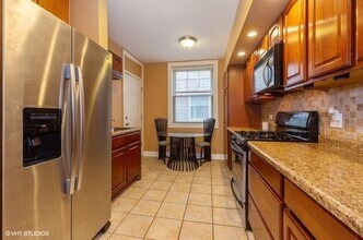 4840 W Henderson St in Chicago, IL - Building Photo - Building Photo