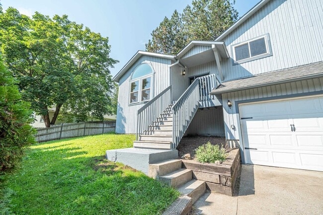 property at 4605 E Bixel Ct