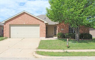 4608 Napa Valley Dr in Argyle, TX - Building Photo