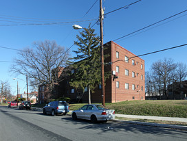 2810 5th St SE Apartments