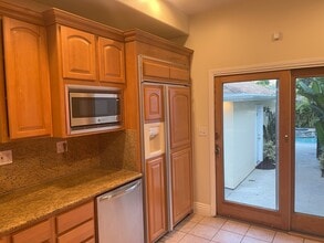 14320 Hortense St in Sherman Oaks, CA - Building Photo - Building Photo