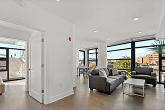 2007 Vermont Ave NW in Washington, DC - Building Photo - Building Photo