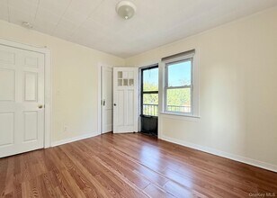 911 Lester Ave in Mamaroneck, NY - Building Photo - Building Photo