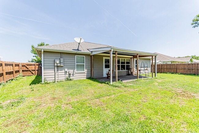 1779 W 14th St in Junction City, KS - Building Photo - Building Photo