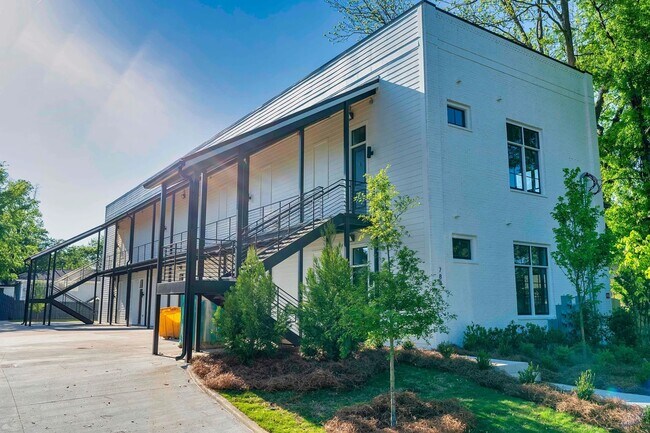 788 Bonaventure Ave NE-Unit -5.1347326 in Atlanta, GA - Building Photo - Building Photo