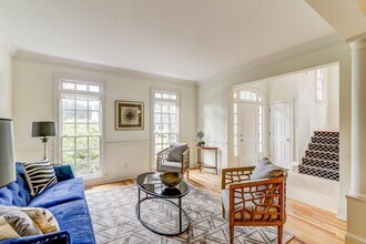 704 Longleaf Dr NE in Atlanta, GA - Building Photo - Building Photo