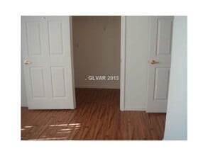 7155 S Durango Dr in Las Vegas, NV - Building Photo - Building Photo