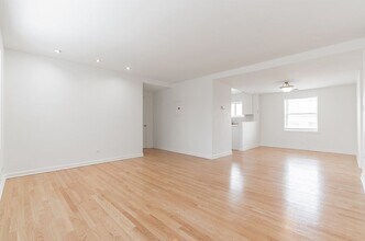 2914 W Berwyn Ave in Chicago, IL - Building Photo - Building Photo