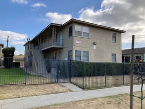 11742 S. Vermont Ave in Los Angeles, CA - Building Photo - Interior Photo