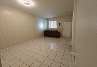 2637 SE 16th Terrace in Homestead, FL - Foto de edificio - Building Photo