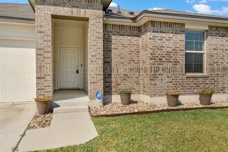 551 Taggart Trail in Jarrell, TX - Building Photo - Building Photo