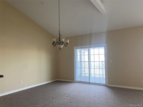 11 Nicole Ct in Copiague, NY - Building Photo - Building Photo