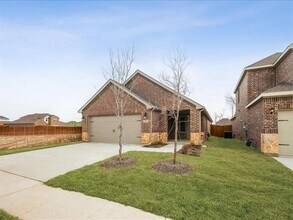 2005 Outpost Wy in Princeton, TX - Building Photo - Building Photo