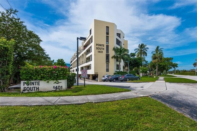 property at 1401 S Federal Hwy