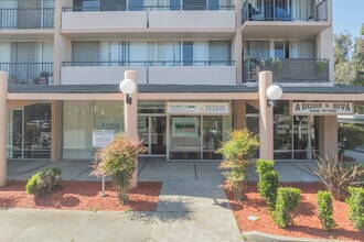 Parkway Towers in Fremont, CA - Building Photo - Building Photo