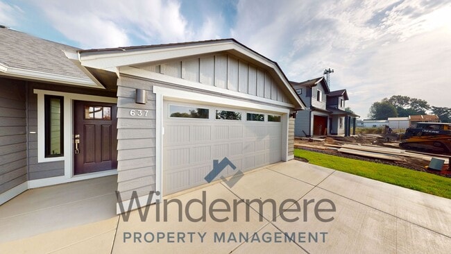 property at 637 Kingbird Ct