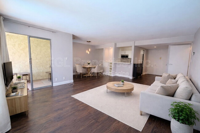 property at 6275 Canterbury Dr