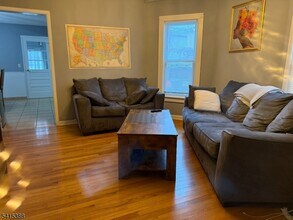 610 Downer St in Westfield, NJ - Building Photo - Building Photo