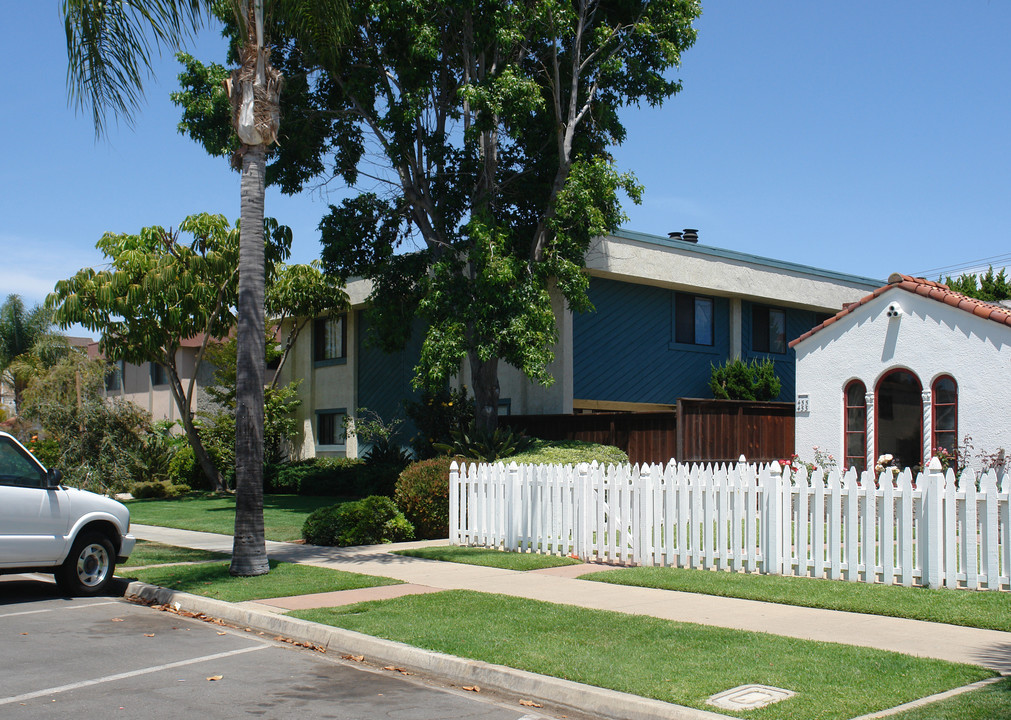 443 D Ave in Coronado, CA - Building Photo