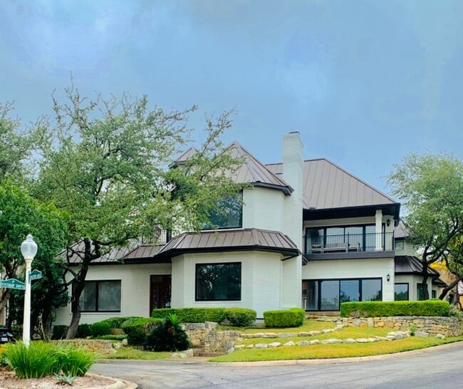 property at 44 Stratton Ln