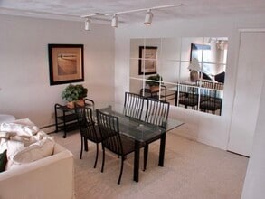 18 Hamilton Rd in Arlington, MA - Building Photo - Building Photo