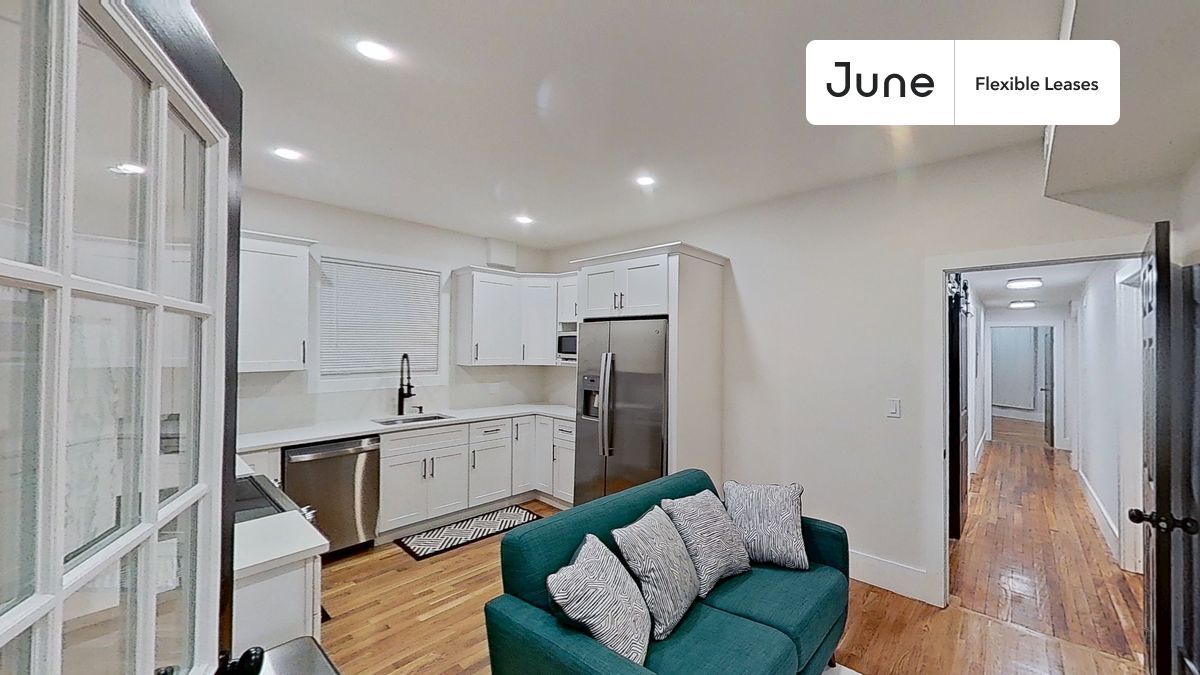 10 Walnut Park in Boston, MA - Building Photo