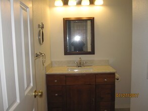 103 Rockwell Ave, Unit Rockwell Condos C-27 in Port Orchard, WA - Building Photo - Building Photo