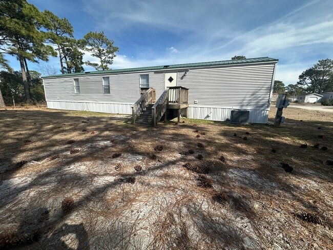 119 N Kings St in Hubert, NC - Building Photo - Building Photo