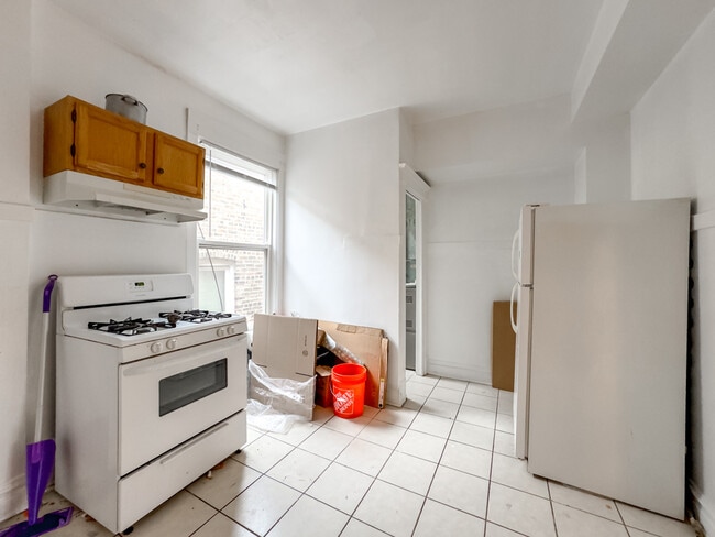 5000 N Sawyer Ave in Chicago, IL - Building Photo - Building Photo