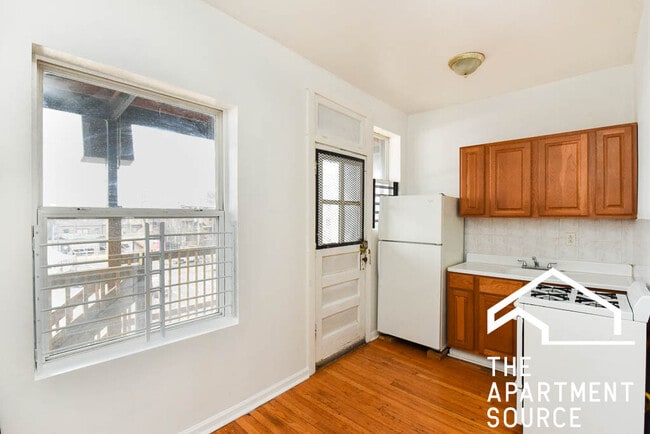 property at 2661 N Spaulding Ave