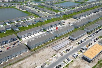 2607 Skyline Lp in Kissimmee, FL - Building Photo - Building Photo