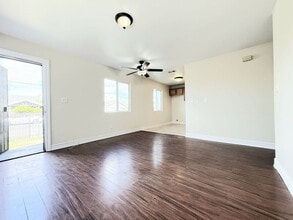 844 W 54th St in Los Angeles, CA - Building Photo - Building Photo