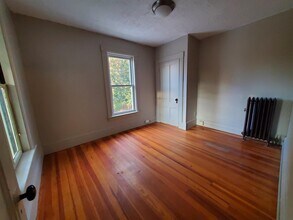 107 Russell St-Unit -2 in Manchester, NH - Building Photo - Building Photo